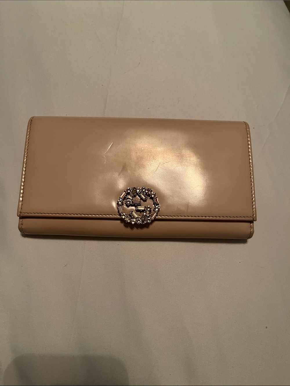 Gucci Elegant light pink Leather Clutch Wallet with Decorative Emblem